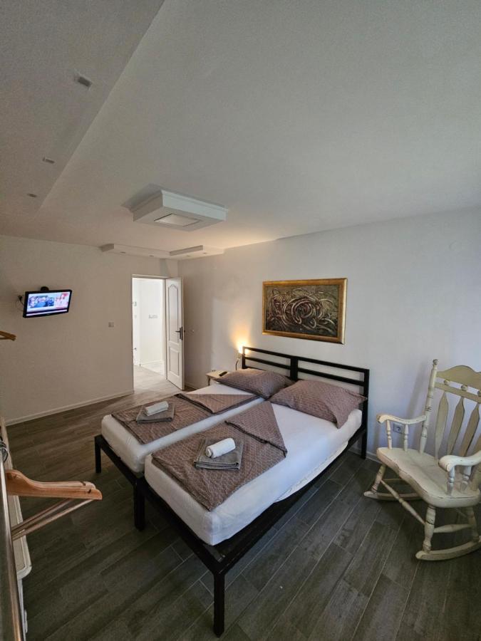 Nana Apartment Oldtown ซาราเยโว ภายนอก รูปภาพ