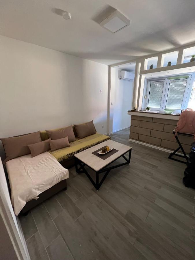 Nana Apartment Oldtown ซาราเยโว ภายนอก รูปภาพ