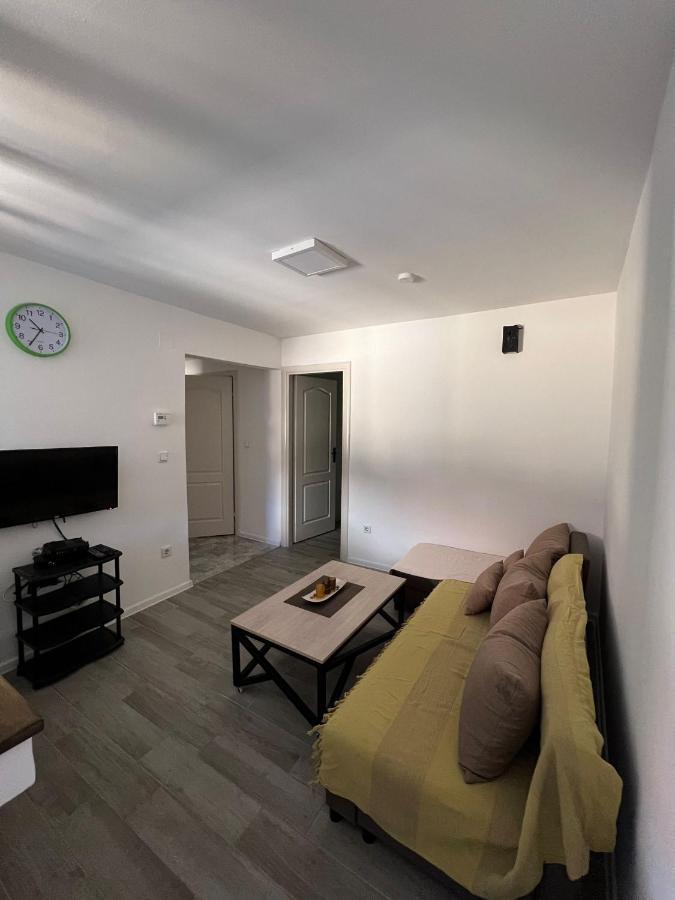 Nana Apartment Oldtown ซาราเยโว ภายนอก รูปภาพ